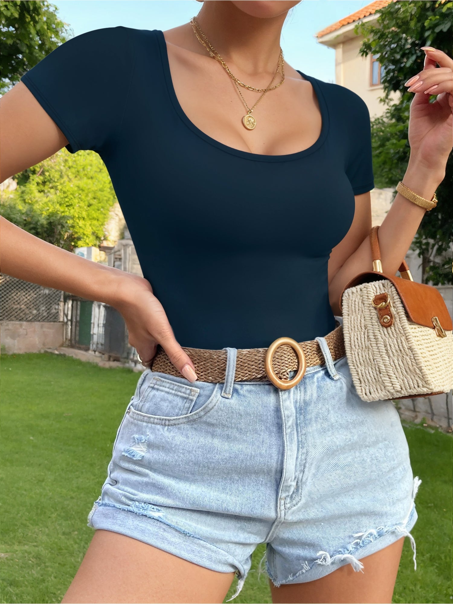 MOYIKO Scoop Neck Tops for Women Slim Fitted T Shirts Tight Short Sleeve Basic Tees